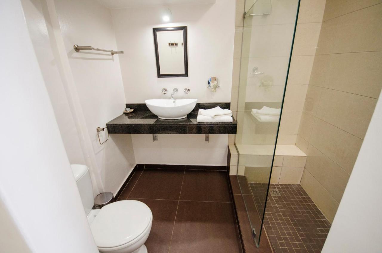Small Bay Guest House Bloubergstrand Ngoại thất bức ảnh